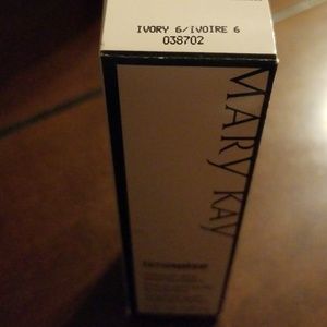 Mary Kay Timewise liquid foundation.  Ivory 6